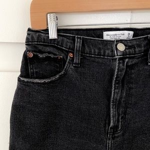 Abercrombie Curve Love Ultra High Rise Ankle Straight Jeans